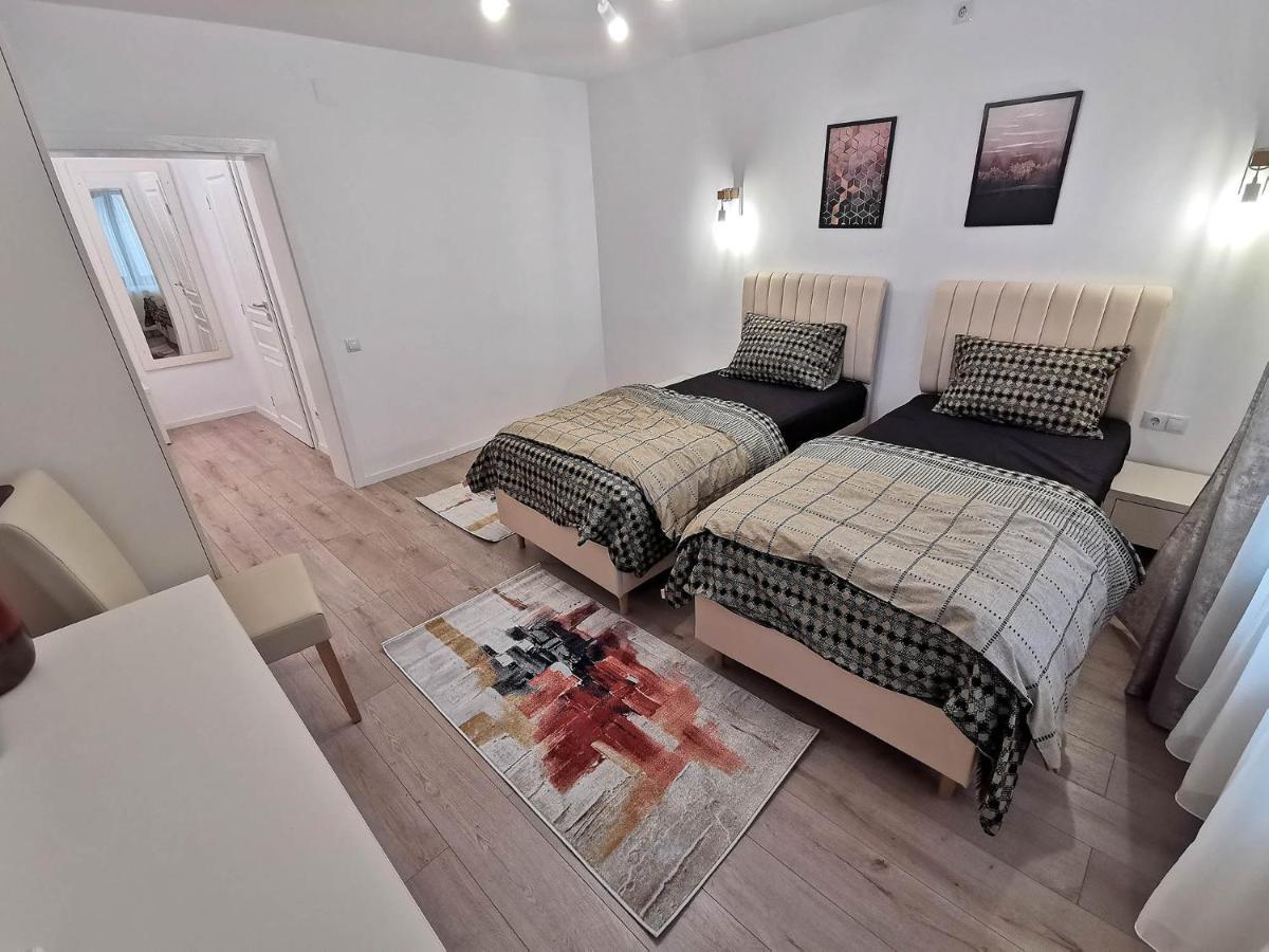 Vila Aras Simeria Екстериор снимка